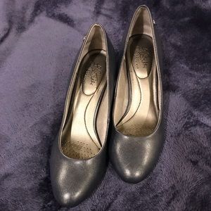 COPY - Comfortable medium heel